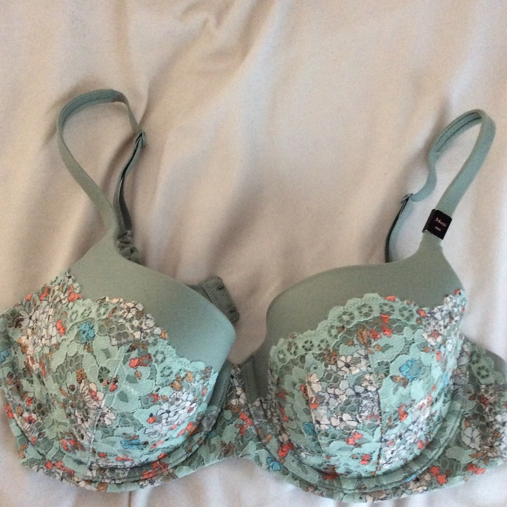 VS bra 32F